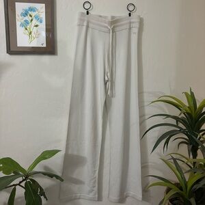 NWT Victorias Secret VSX Cream Ribbed Sweatpants